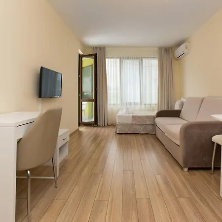 Helios Luxury Апартхотел 2*