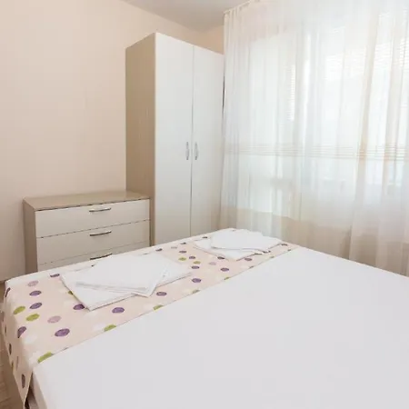 Апартхотел Helios Luxury Приморско