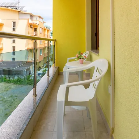 Helios Luxury Апартхотел 2*