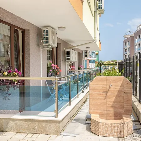 Апартхотел Helios Luxury Приморско