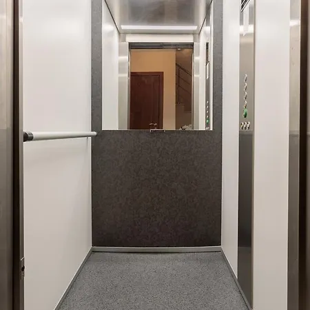 Апартхотел Helios Luxury 2*