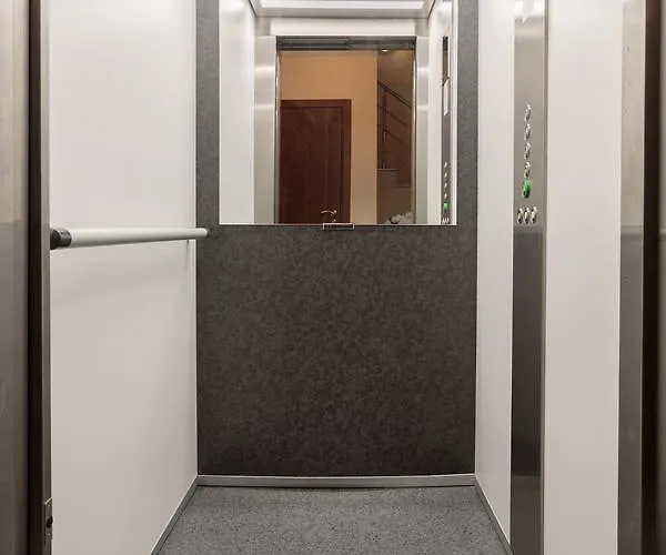 Apart-hotel Helios Luxury 3*