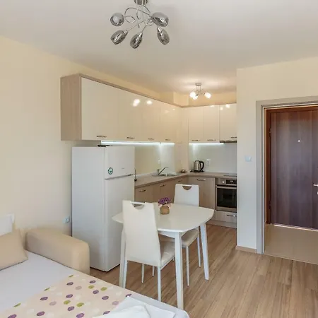 Helios Luxury 2* Primorsko