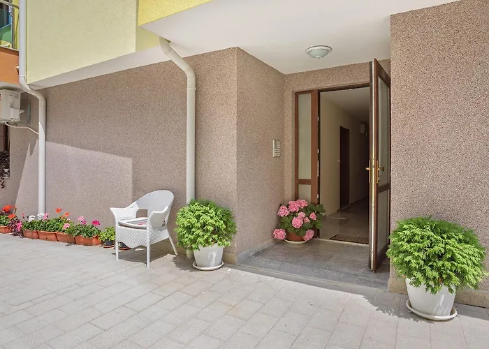 מלון דירות Helios Luxury 3*