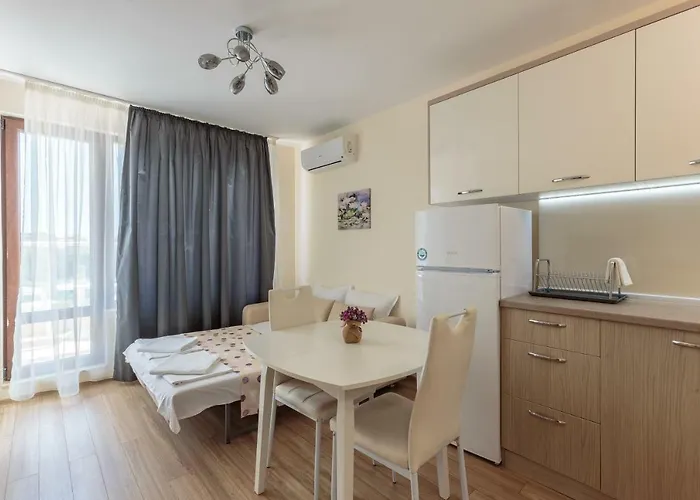 Helios Luxury 3* פרימורסקו